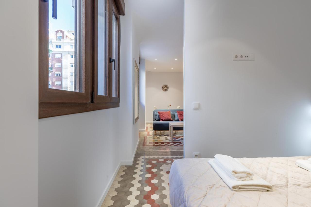 Apt With Antique Floor & Lots Of Sun Light Valencia Eksteriør bilde